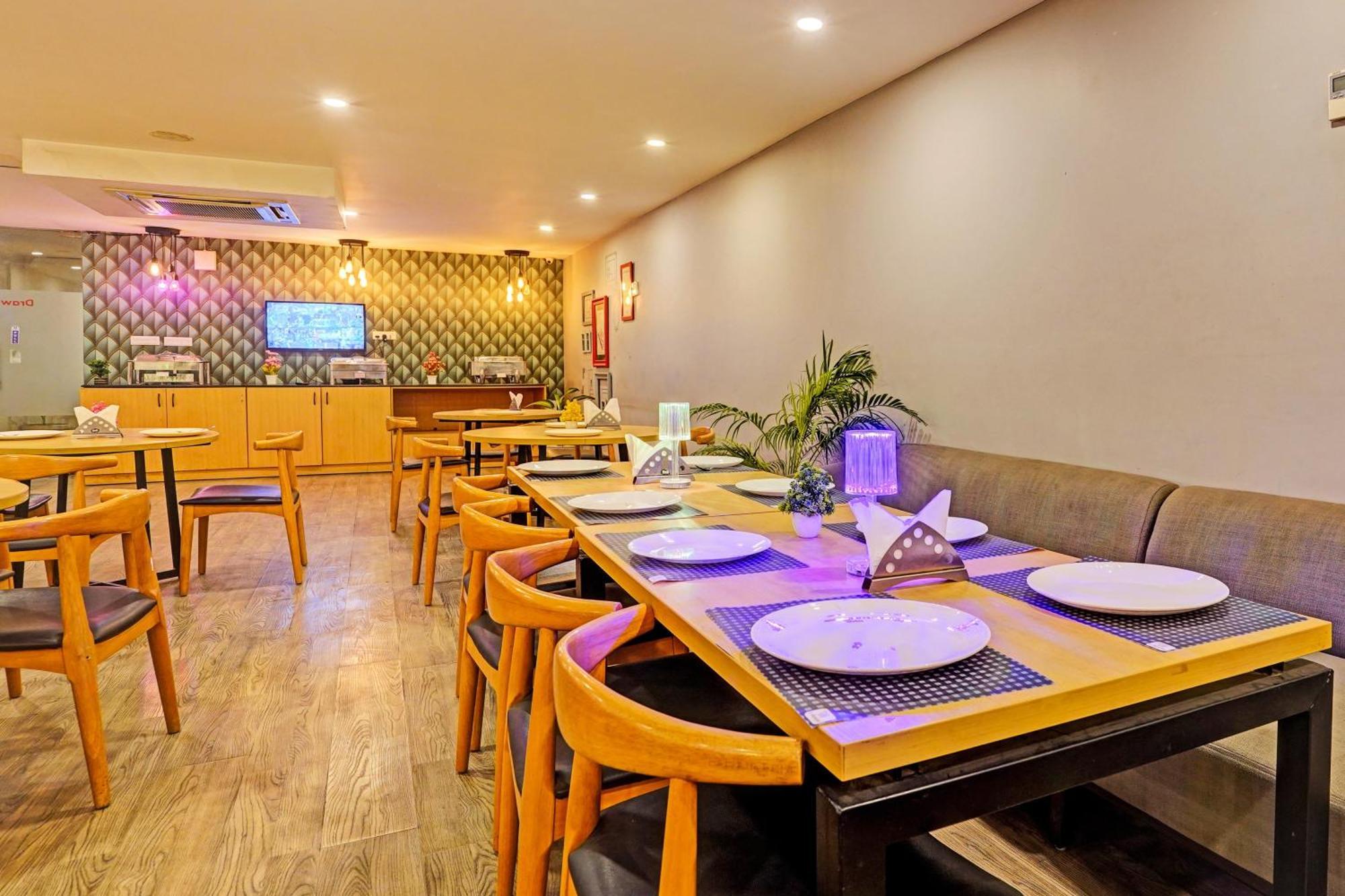 Townhouse Pantao Stays Gurgaon Exterior foto