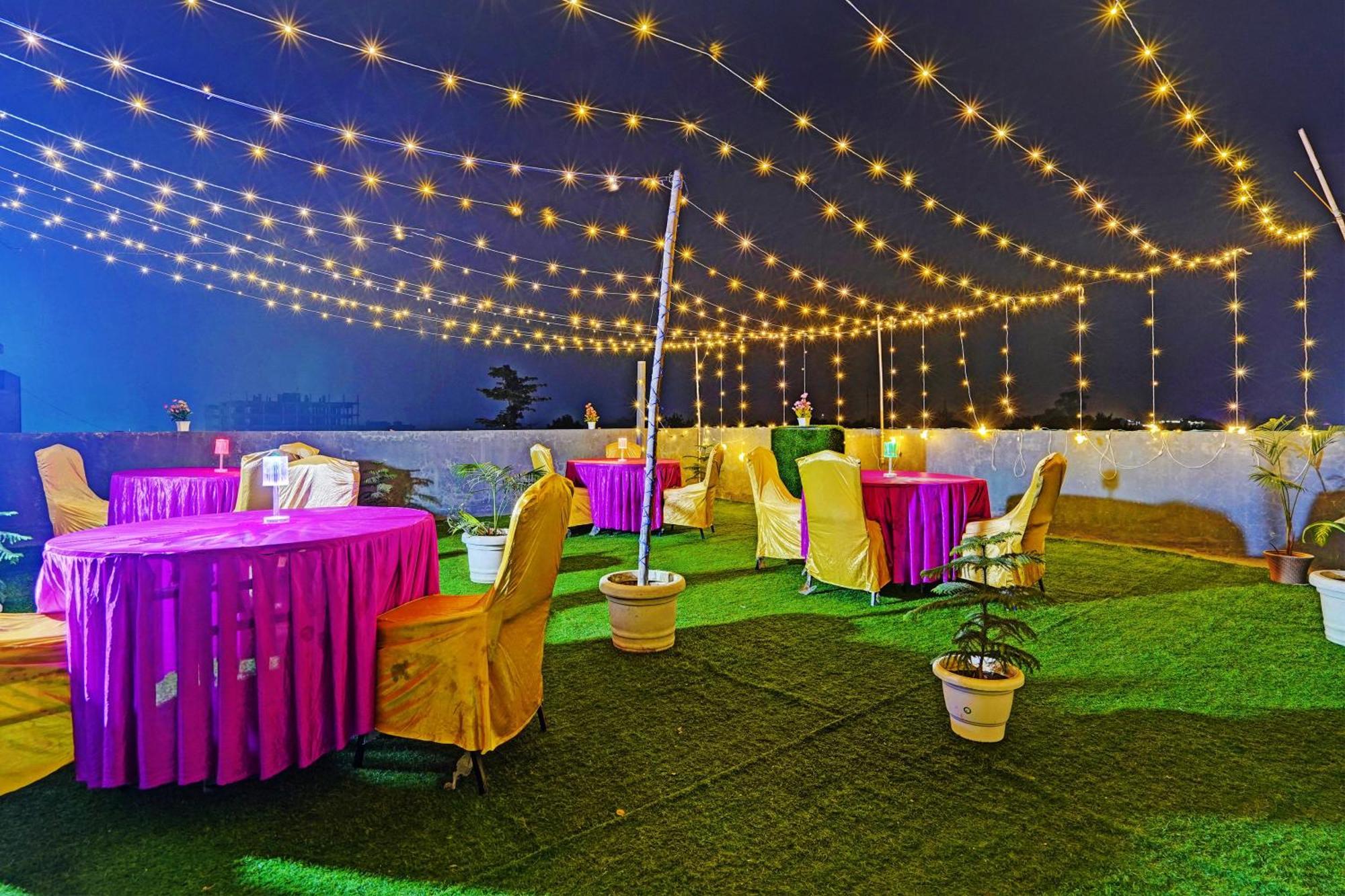 Townhouse Pantao Stays Gurgaon Exterior foto